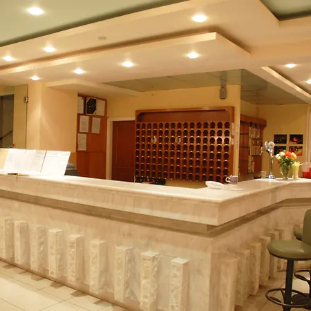 Commodore Hotel Argassi