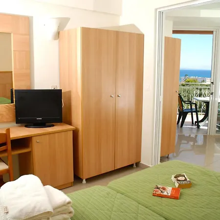 Hotel Commodore