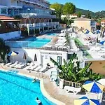 Hotel Commodore