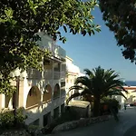 Commodore Hotel 3*