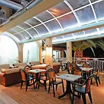 Hotel Commodore 3*