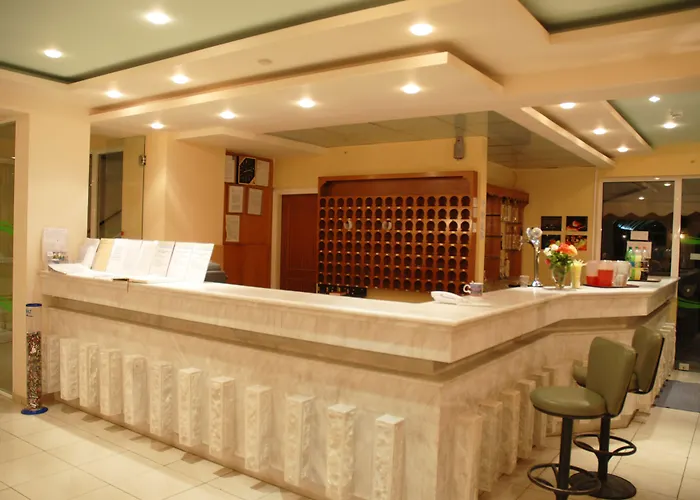 Commodore Hotel Argassi